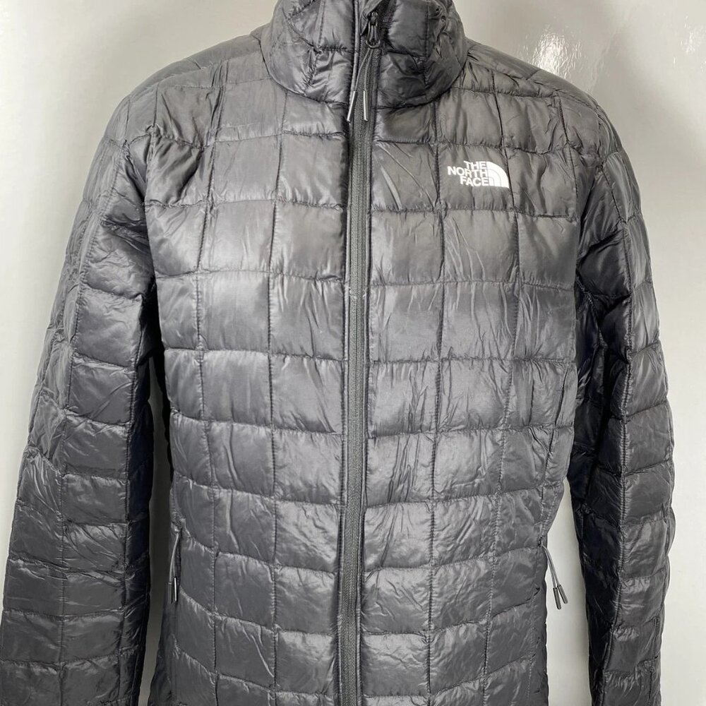 The North Face Women’s Black Puffer Jacket – Size Medium